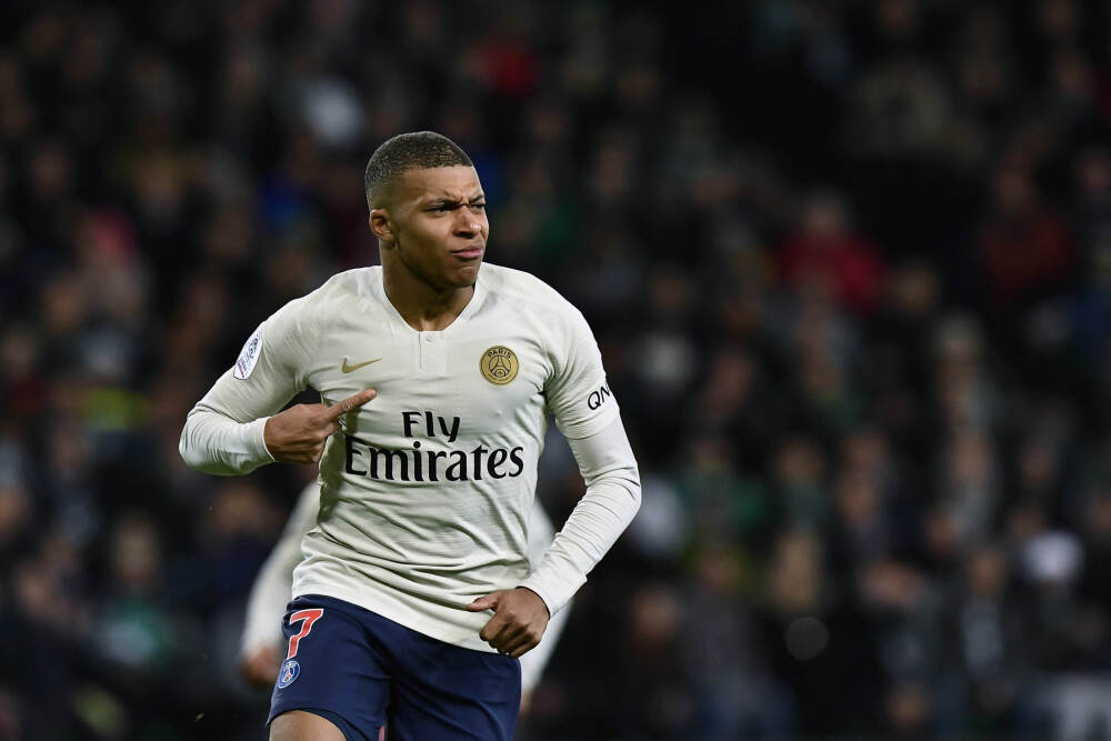 纪念俱乐部传奇，森林老板：已提议用约翰·罗伯逊名字命名看台